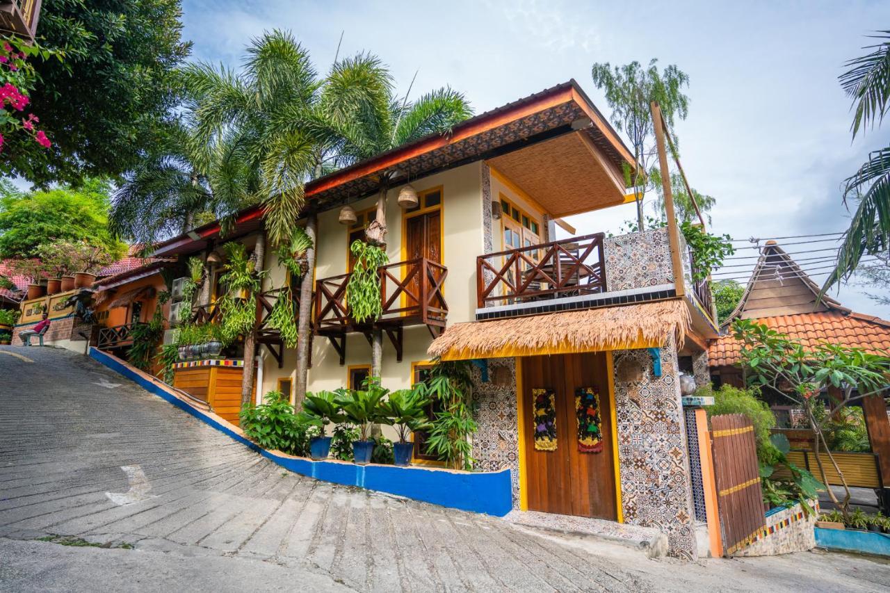 Lost Paradise Resort Batu Ferringhi Exterior foto