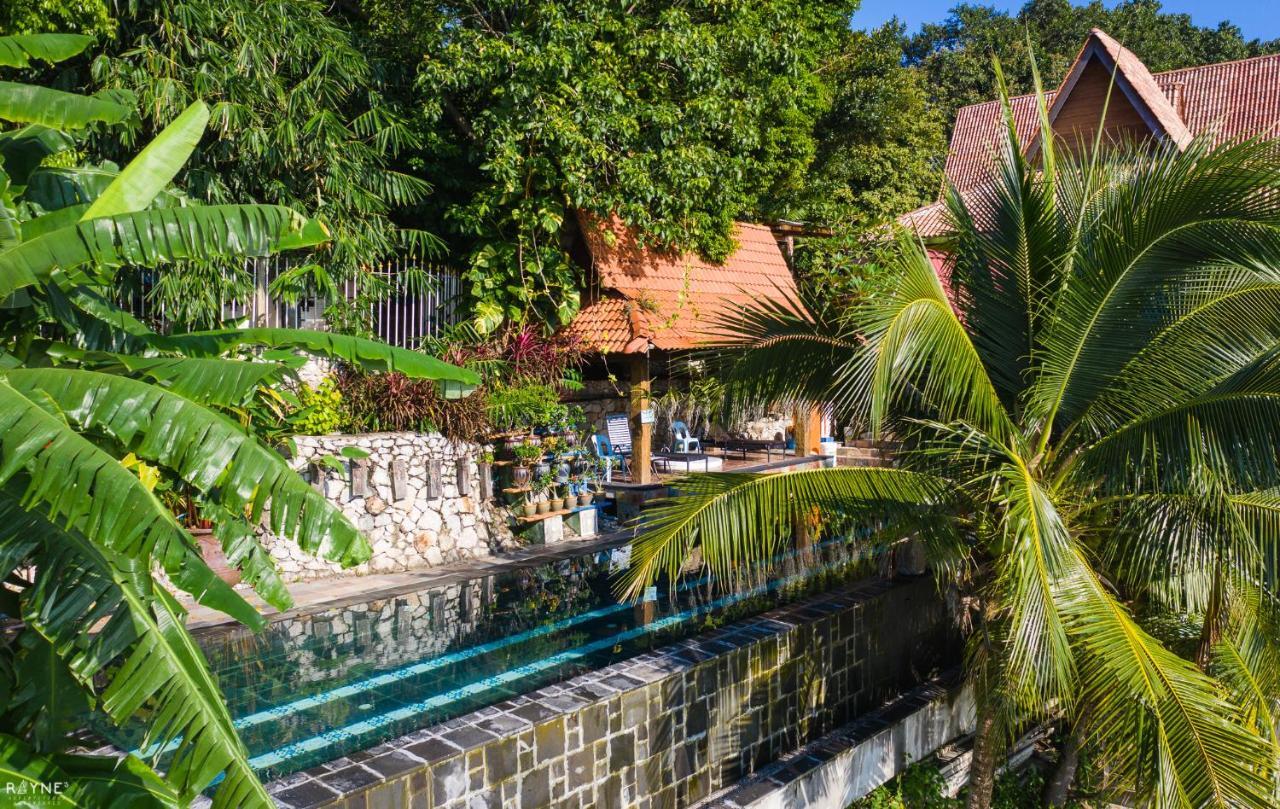 Lost Paradise Resort Batu Ferringhi Exterior foto