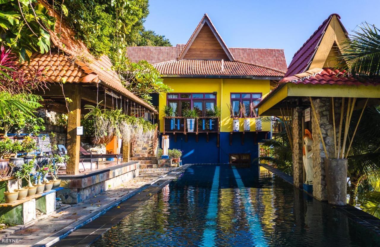 Lost Paradise Resort Batu Ferringhi Exterior foto
